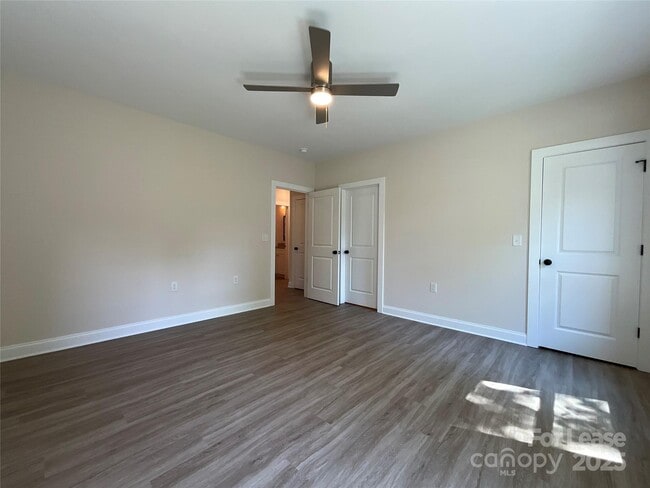 Building Photo - 307 N Catawba St