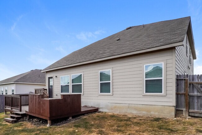 Building Photo - 323 Krieghoff Wy