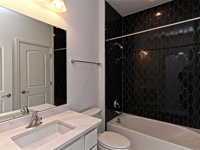 Building Photo - 270 Prairie Clover Dr