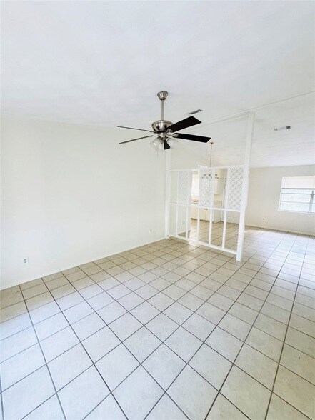 Building Photo - 6224 Harmony Ln