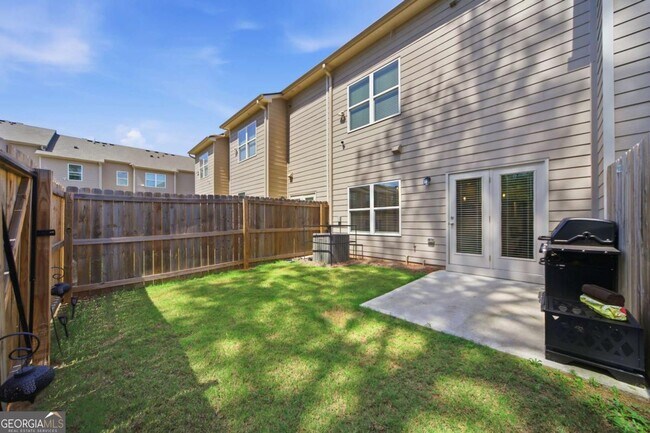Building Photo - 2360 Rex Dr