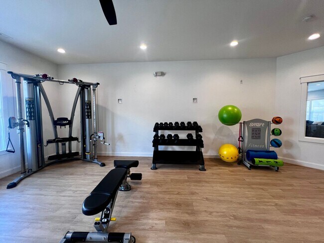 Building Photo - 2542 Fieldsway Dr