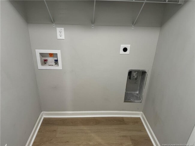 Building Photo - 513 Directive Dr