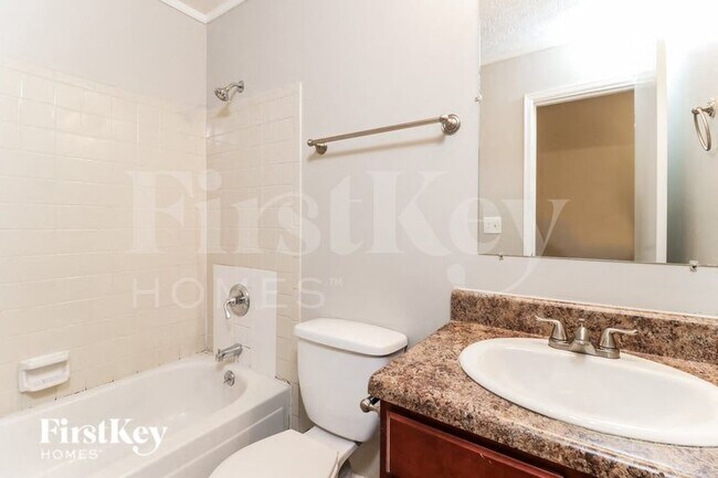 Building Photo - 934 Lake Watch Dr