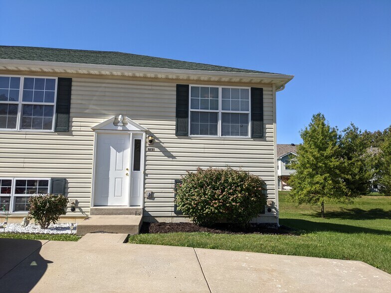 Building Photo - 1031 Arlington Ct