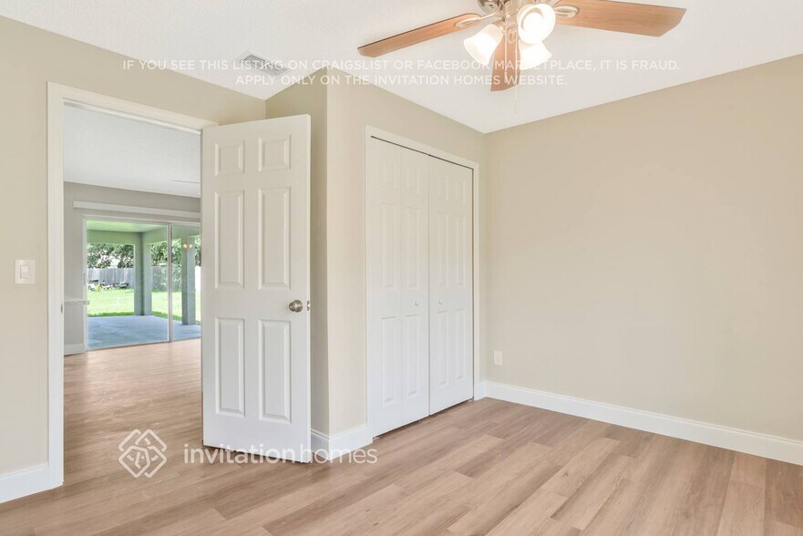 Building Photo - 676 Regency Way