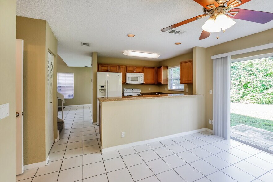 Building Photo - 3275 W Buena Vista Dr