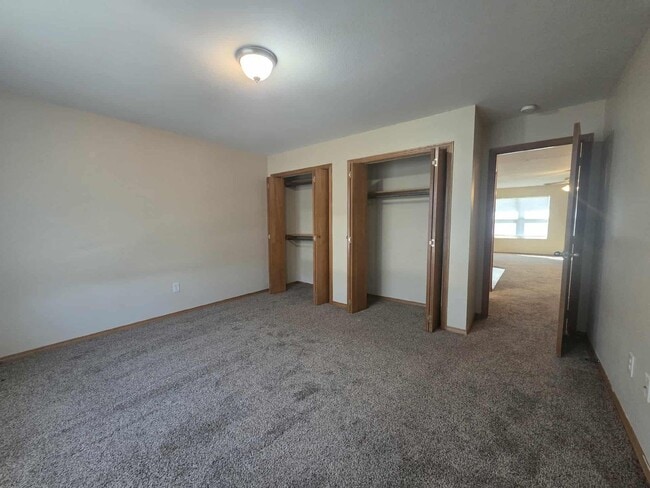 Building Photo - Affordable rental!!!