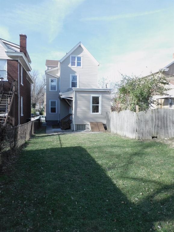 Large backyard - 1220 Iliff Ave