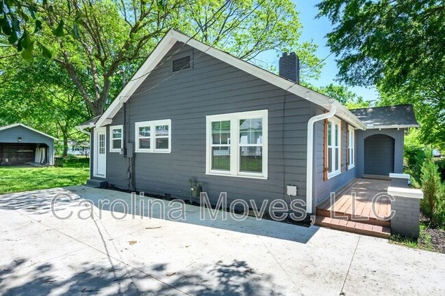 Building Photo - 306 Powell St