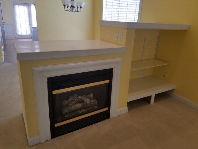 Building Photo - COMING SOON! Ballantyne Beauty! Spacious 3BR Home w/ Fireplace & Fenced Yard