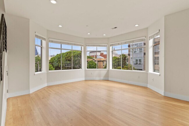 Building Photo - Lovely 2 Bed, 1.5 Bi-Level Hayes Valley Co...