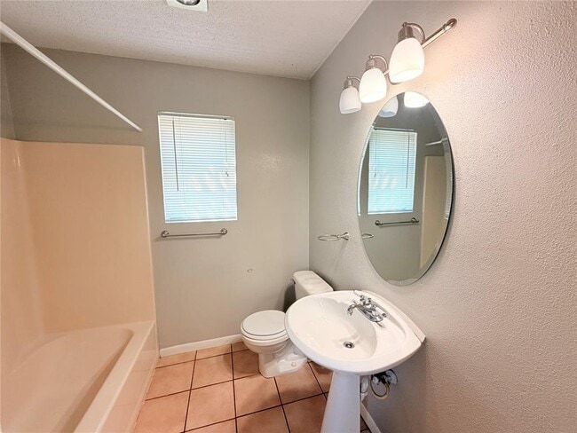 Building Photo - 14200 Sussman Ct