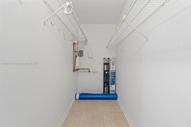 Building Photo - 800 SW 131st Ave