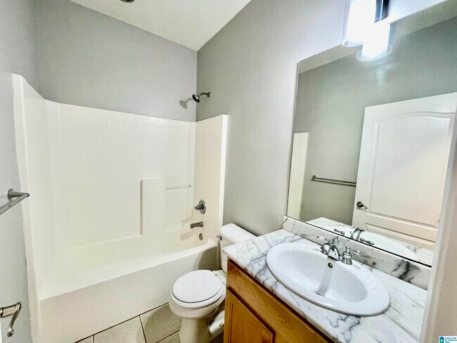 Building Photo - 5241 Cottage Cir