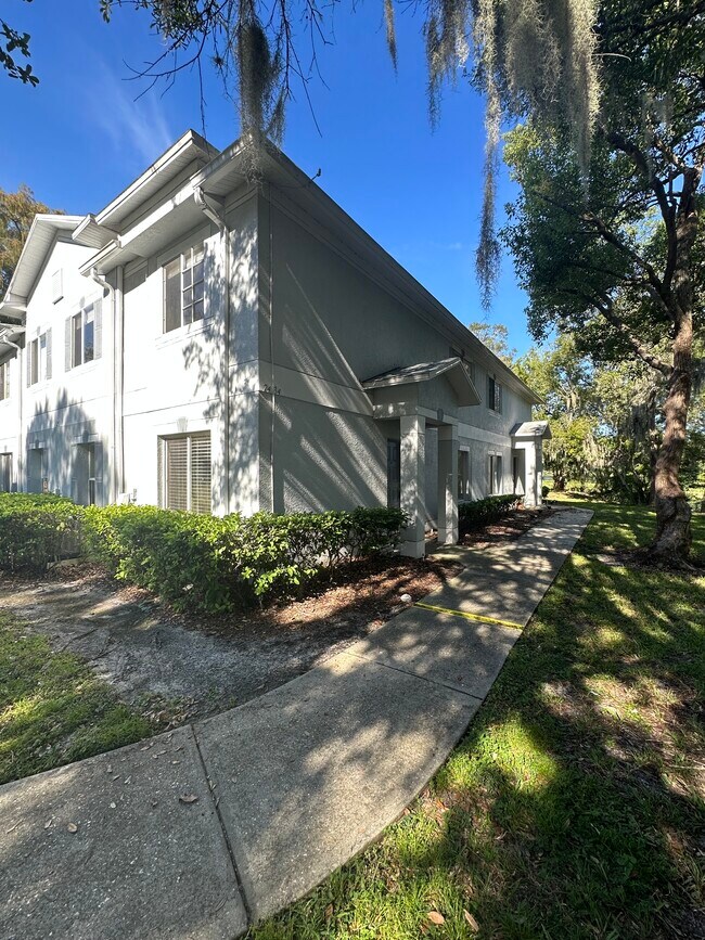 Building Photo - 7434 E Bank Dr