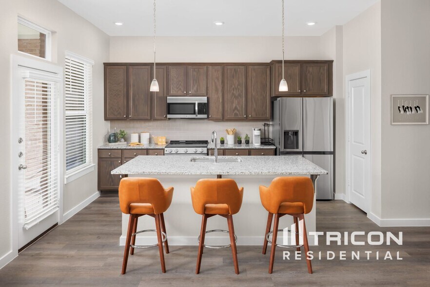 Building Photo - 3035 Whitetail Ln