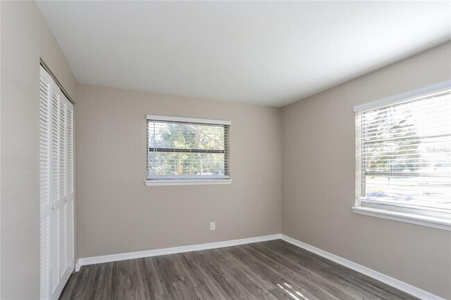 Building Photo - 5763 Crestmont Ave
