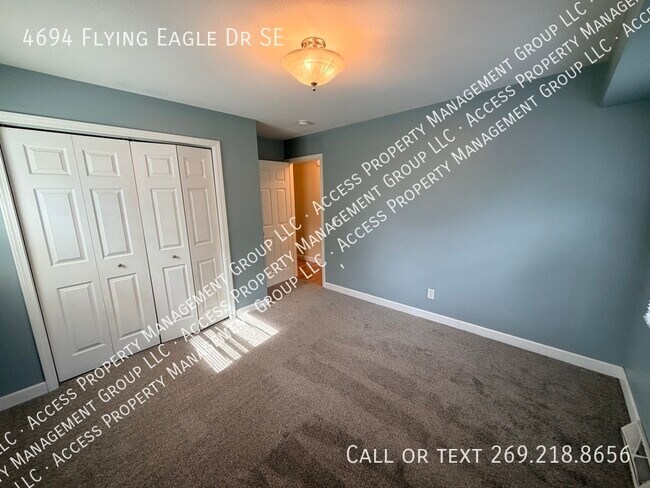 Building Photo - 4694 Flying Eagle Dr SE