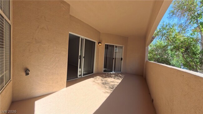 Building Photo - 2050 W Warm Springs Rd