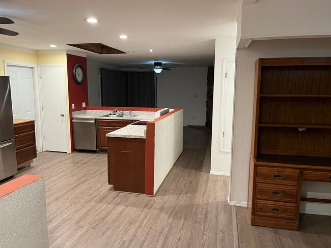 Building Photo - 8108 Eddy Ave NE