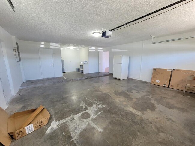 Building Photo - 3413 Port Charlotte Blvd
