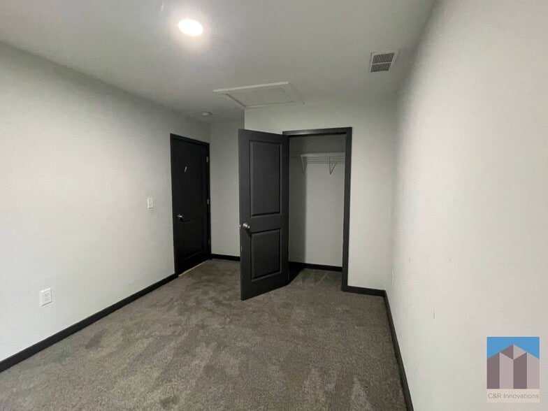 Building Photo - 185 Glenrose Cir SW