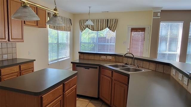 Building Photo - 2400 Spillway Cir
