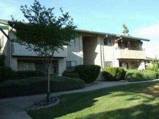 Building Photo - Riverview Condominiums