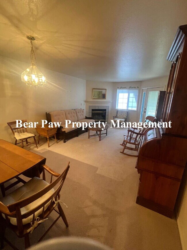 Building Photo - Two bedroom in Rocky Village!!