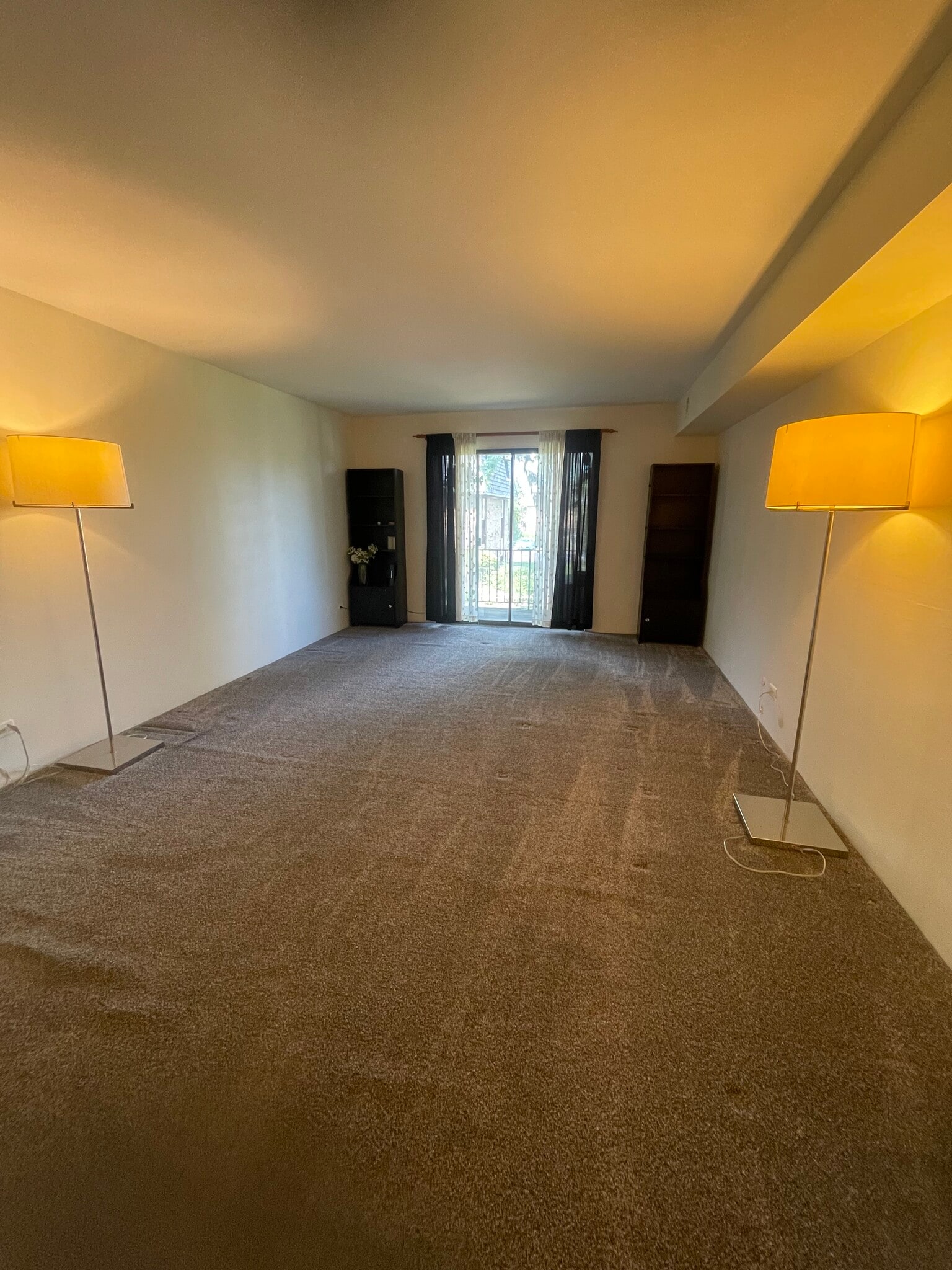 Building Photo - 7 Oak Creek Dr