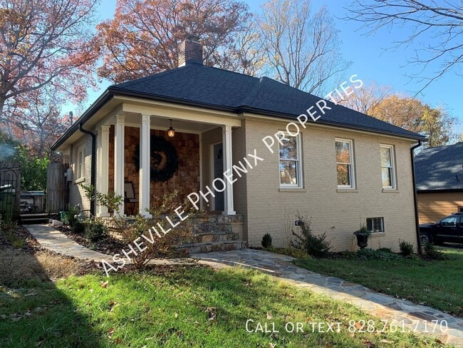 Building Photo - 11 Enka Oak St
