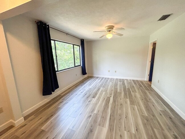 Building Photo - 1824 SW 35th Ave