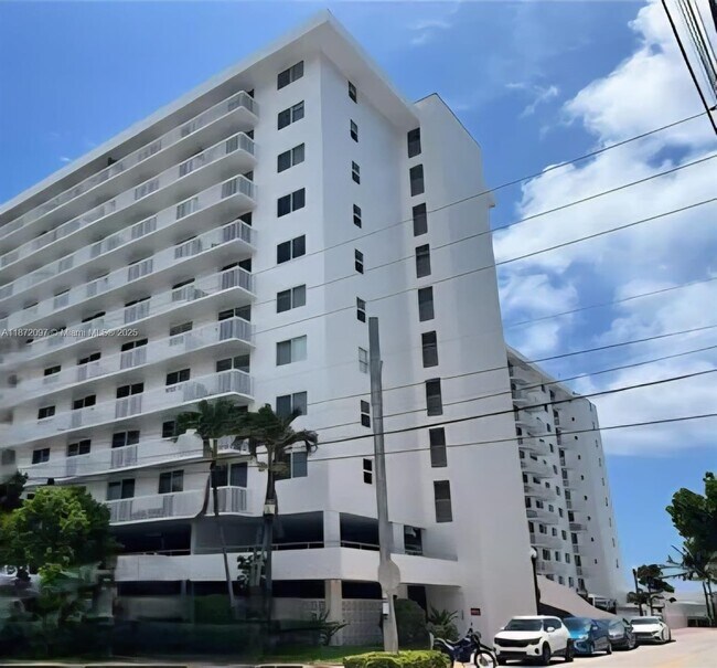 Building Photo - 401 Ocean Dr