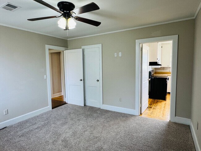 Building Photo - Paradise in Tallassee