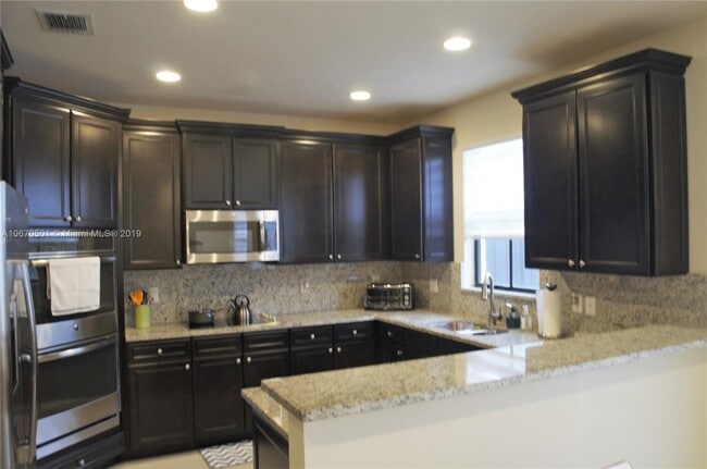 Building Photo - 8670 NW 101st Pl
