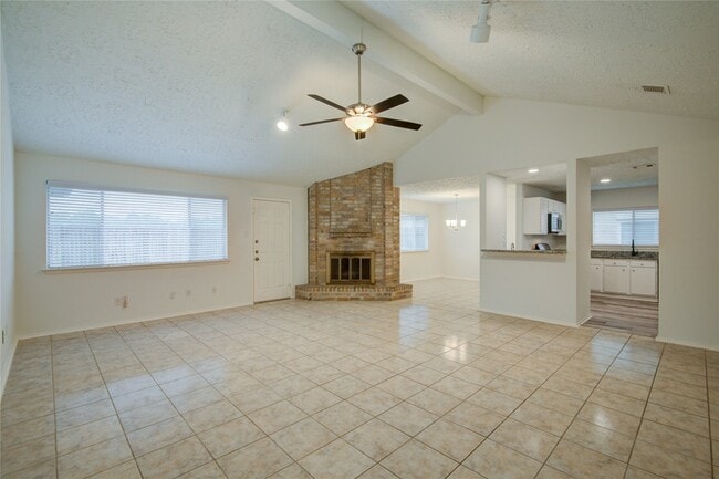 Building Photo - 1911 Ripple Creek Dr