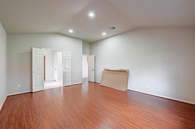 Building Photo - 2310 Diamond Springs Dr