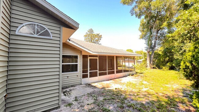 Building Photo - 23 Winding Woods Trail
