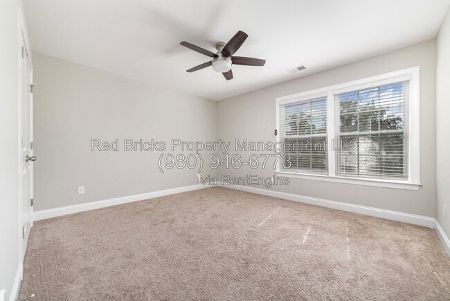 Building Photo - 2383 Palmdale Walk Dr