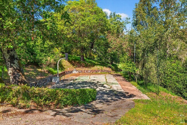 Building Photo - 3662 Lovall Valley Rd