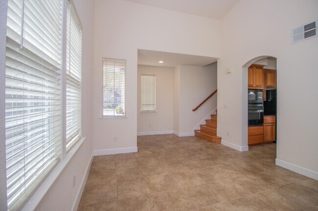 Building Photo - 4 Bedroom 3 Bathroom House | AMSI | Alexandr Metlinski