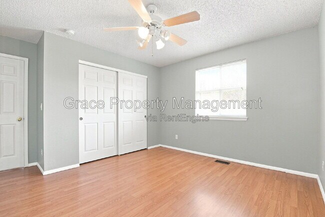 Building Photo - 4425 E 128th Pl