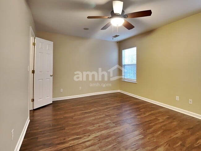 Building Photo - 4812 Oak Haven Pl