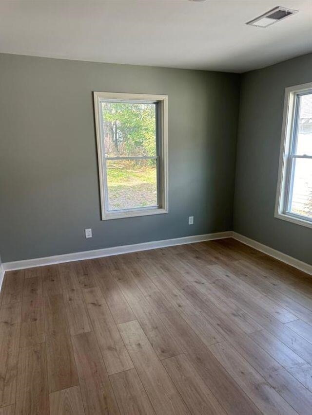 Building Photo - 686 E Alston Ave