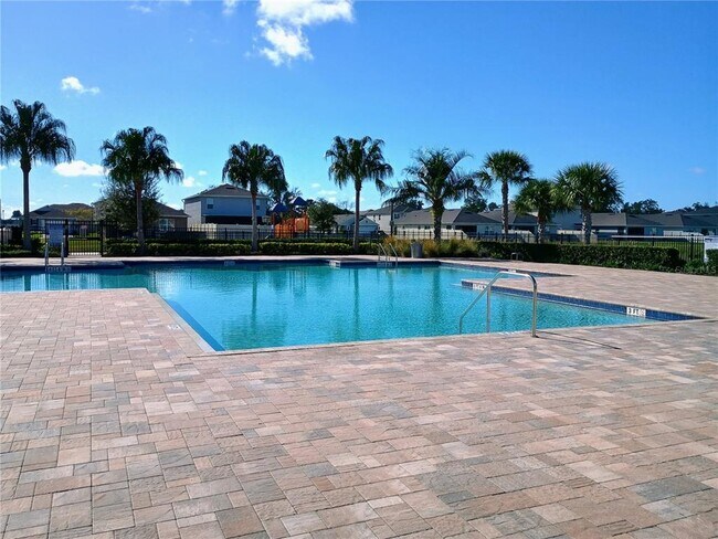 Building Photo - 1925 Chautauqua Ln