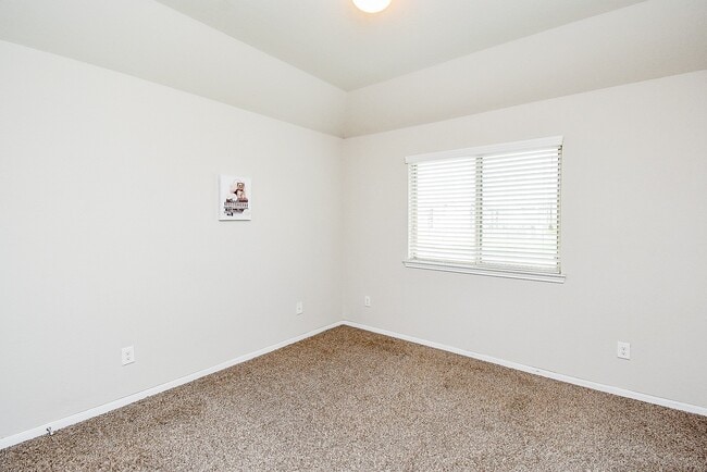 Building Photo - 13906 Manobrook Ct