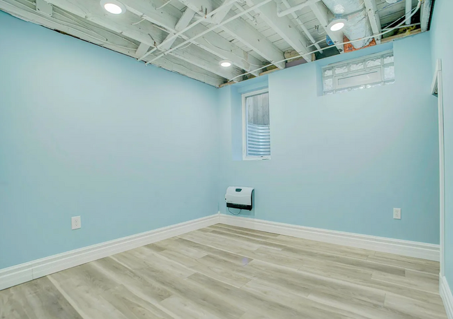 Building Photo - Perfect 5BR Home in Uptown!