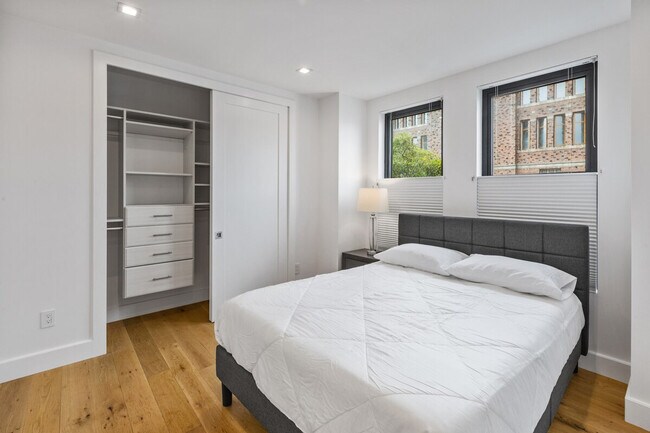 Building Photo - 1363 Minna St