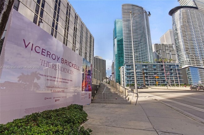 Building Photo - 77 SE 5th St